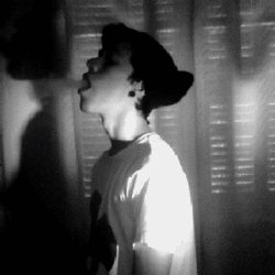 http://reho.st/24.media.tumblr.com/a7e25b3b2bbf705ce76285a05d586543/tumblr_mutv4zWSgY1sf5cd5o1_250.gif
