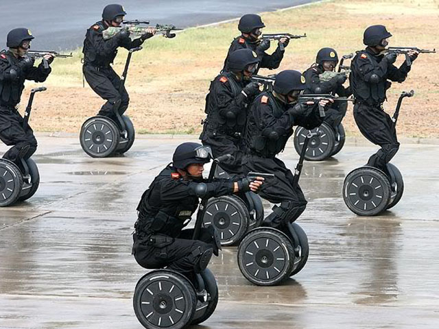 http://reho.st/925rebellion.com/wp-content/uploads/2013/04/weird-weapons-057.jpg