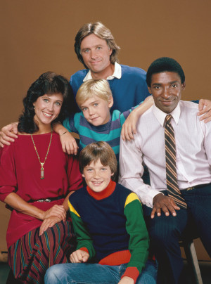 http://reho.st/a405.idata.over-blog.com/300x404/4/04/95/16/humour/silver_spoons_ricky_schroder-joel_higgins-erin_gray_and_jas.jpg