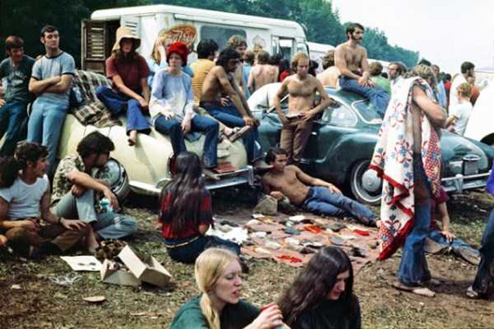 http://reho.st/bc.marfeel.com/statics/i/ps/www.tuxboard.com/photos/2014/09/woodstock-hippie-16.jpg