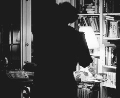 http://reho.st/gif/10a1450959ababcca57c59b867a62b6337afca93.gif