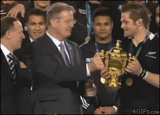 http://reho.st/gif/128c7bf58d0ed8be7b46c6fbc4a4276d6e8d440b.gif