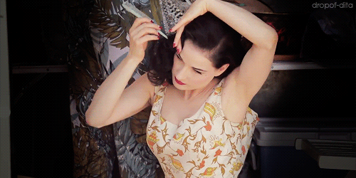http://reho.st/gif/2614deeb58e2535cf0bb817c3eb5bbe19eb650fb.gif