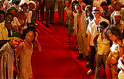 http://reho.st/gif/2826cc2ebd0636ae9098cac8cf4f64fc97d29c14.gif