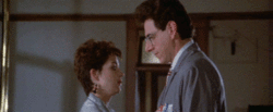 http://reho.st/gif/644ca8ff38fe65d4bd97febaf65d66dd4f215c44.gif