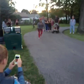 http://reho.st/gif/7006440147d1be2447be28f80e3ebd0a859156ba.gif