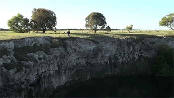http://reho.st/gif/b3d01a51c0ca289e6c50eafa7e42bf54be048bde.gif