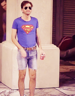 http://reho.st/gif/b803063b330dbe19e3ffb39d35c9da1b51c804eb.gif