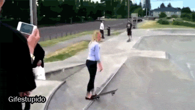 http://reho.st/gif/c97179cabf3e53c678fca858fb60710a2aa563ed.gif