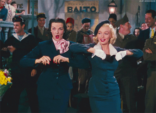 http://reho.st/gif/ca92bfe356fad214c840dfb03e27aa795633354b.gif
