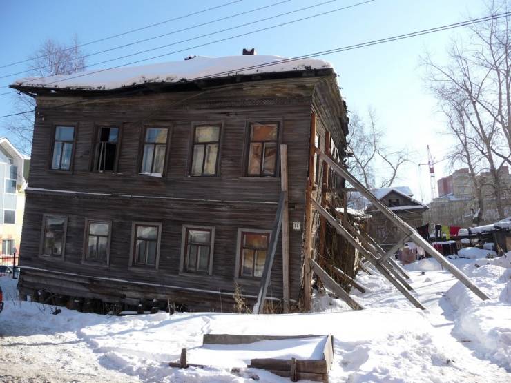 http://reho.st/https://img.izismile.com/img/img12/20191108/640/russia_the_motherland_of_the_weird_and_the_wtf_640_01.jpg