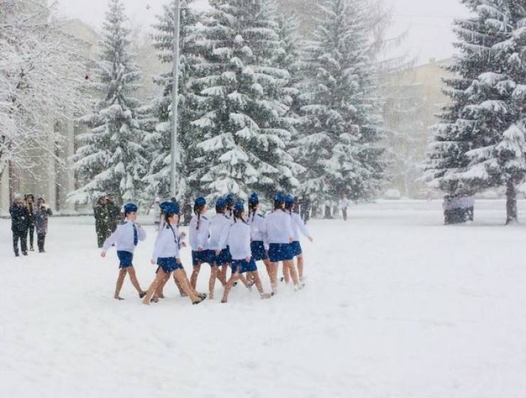 http://reho.st/https://img.izismile.com/img/img12/20191108/640/russia_the_motherland_of_the_weird_and_the_wtf_640_31.jpg
