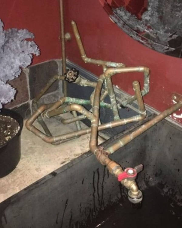 http://reho.st/https://img.izismile.com/img/img12/20191226/640/these_construction_fails_are_not_safe_640_high_01.jpg
