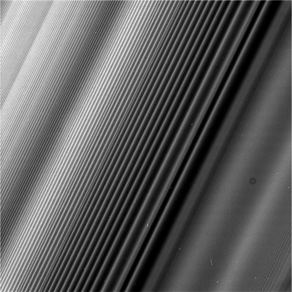 http://reho.st/https://saturnraw.jpl.nasa.gov/multimedia/images/raw/casJPGFullS100/N00282563.jpg