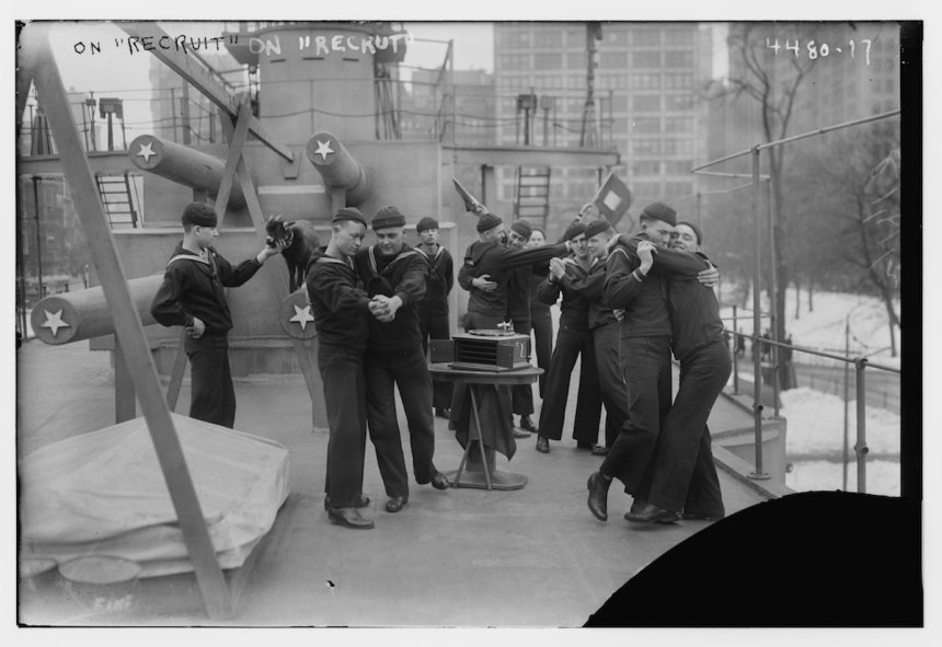 http://reho.st/i0.wp.com/historyinfotos.com/wp-content/uploads/2015/11/Landship-10.jpg?resize=860%2C591