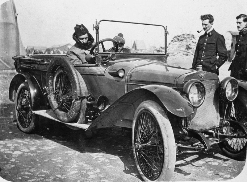 http://reho.st/i1.wp.com/historyinfotos.com/wp-content/uploads/2015/11/Q_84184.jpg?resize=800%2C591