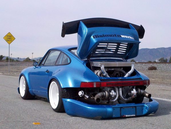 http://reho.st/images.caradisiac.com/images/8/5/2/2/78522/S7-Porsche-930-Bisimoto-Grand-mere-fait-un-retour-saignant-avec-1200-chevaux-262562.jpg