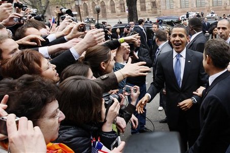 http://reho.st/img387.imageshack.us/img387/9127/obamastrasbourgumpc.jpg
