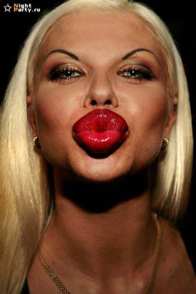 http://reho.st/izismile.com/img/img3/20100526/640/silicone_dolls_640_50.jpg