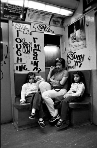 http://reho.st/izismile.com/img/img3/20101105/640/a_subway_evolution_640_104.jpg