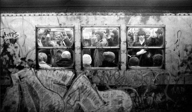 http://reho.st/izismile.com/img/img3/20101105/640/a_subway_evolution_640_113.jpg