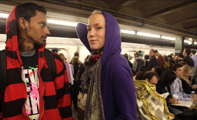 http://reho.st/izismile.com/img/img3/20101105/640/a_subway_evolution_640_140.jpg