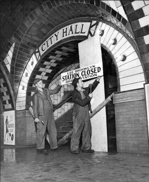 http://reho.st/izismile.com/img/img3/20101105/640/a_subway_evolution_640_84.jpg
