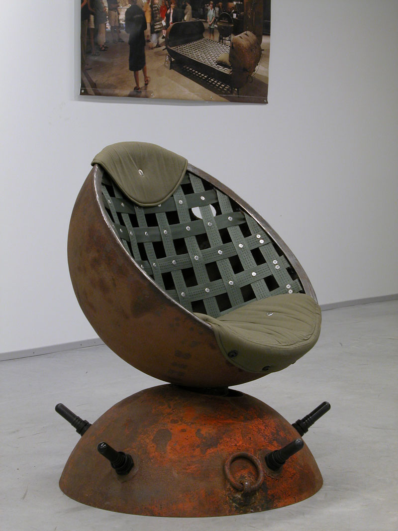 http://reho.st/ljplus.ru/img4/l/i/libertine_69/chair-made-of-naval-mine-shell_5_52.jpg
