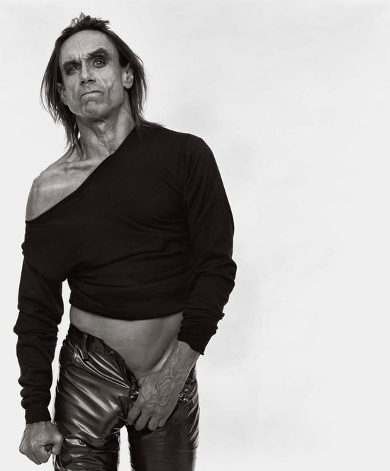 http://reho.st/ljplus.ru/img4/l/i/libertine_69/iggy-pop-l__uomo-vogue-1992.jpg