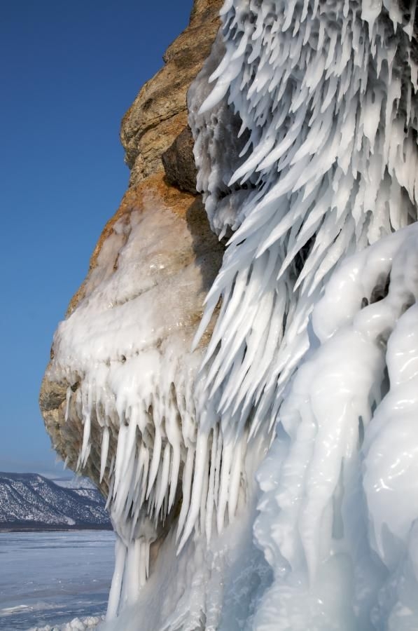 http://reho.st/media.englishrussia.com/new_baikalphotos/Bikal_05.jpg