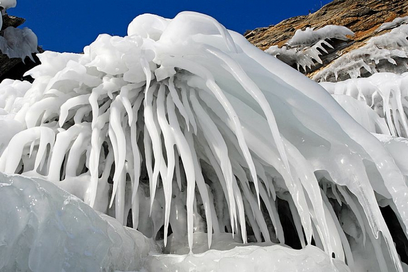 http://reho.st/media.englishrussia.com/new_baikalphotos/Bikal_17.jpg