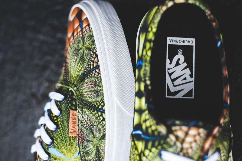 http://reho.st/medium/cdn.shopify.com/s/files/1/0214/7974/products/Authentic_CA_Mirror_Image_Tand_and_Green_Sneaker_Politics_VN-0zuifi6_VN-0zuifi5-17_1024x1024.jpg