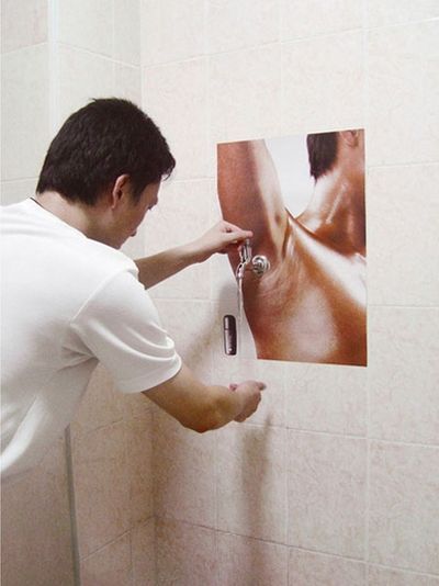 http://reho.st/preview/adsneeze.com/media/2007/12/china-ads.jpg