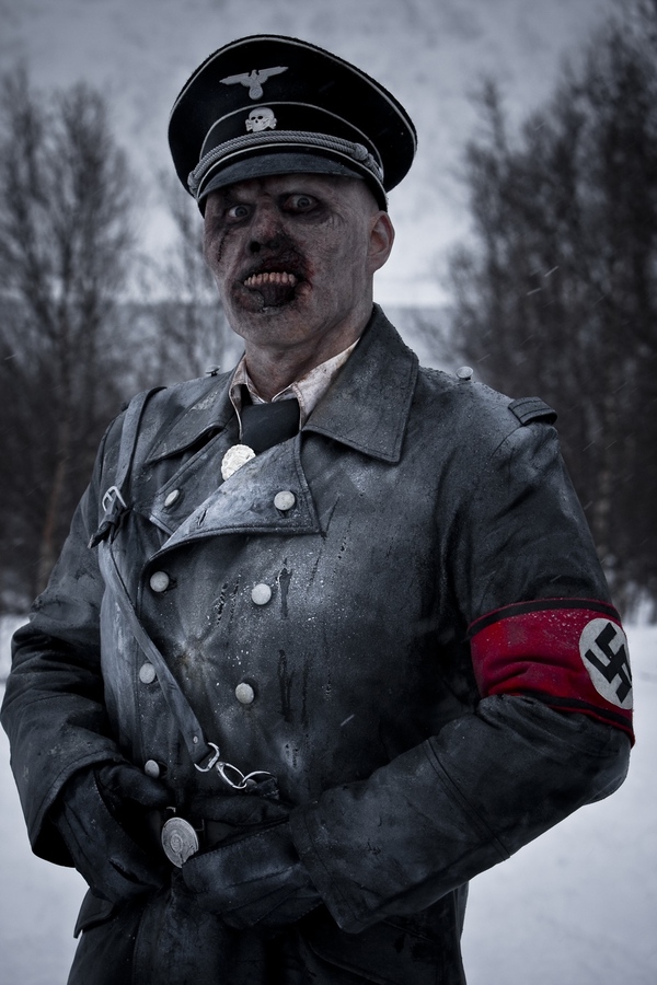 http://reho.st/preview/bitcast-a.bitgravity.com/slashfilm/images/DeadSnow2.jpg