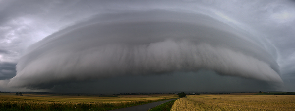 http://reho.st/preview/cdn.fotocommunity.com/Wetter/Gewitterfotos/Shelfcloud-a21861601.jpg