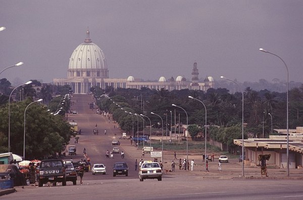 http://reho.st/preview/ci.telediaspora.net/portail/portail/photo/image/Yamoussoukro2.jpg