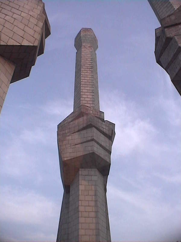 http://reho.st/preview/debrisson.free.fr/images/dprk/fondation7.jpg