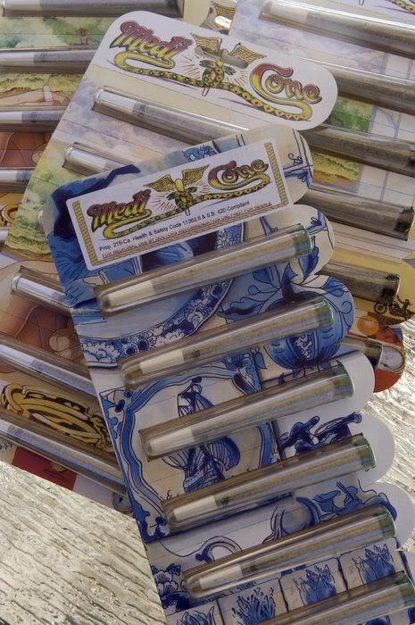http://reho.st/preview/i690.photobucket.com/albums/vv261/onlinefmradio/General-photo/ganja-production-15.jpg