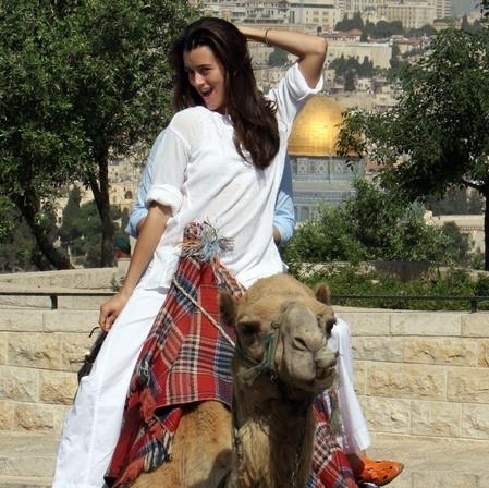 http://reho.st/preview/images1.fanpop.com/images/image_uploads/Cote-in-Israel-cote-de-pablo-1180145_449_448.jpg