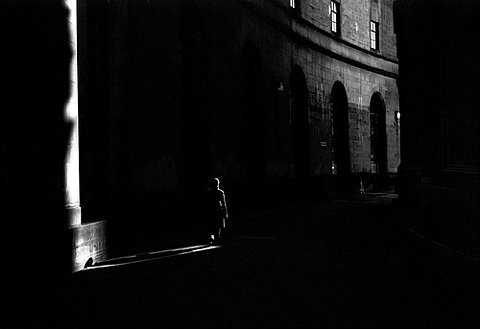 http://reho.st/preview/img.ffffound.com/static-data/assets/6/0f6018bc3f126ae7f67f7231993f114b4c175c4c_m.jpg