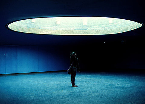 http://reho.st/preview/img.ffffound.com/static-data/assets/6/815bae297bd9eb5ffa43c9f367f4654e2d2d310b_m.jpg