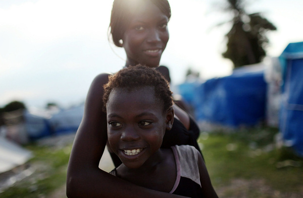 http://reho.st/preview/inapcache.boston.com/universal/site_graphics/blogs/bigpicture/haiti_11_03/h42_25730053.jpg