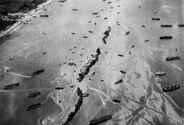 http://reho.st/preview/lh5.ggpht.com/__zoKJ77EvEc/TBTdr7gFOOI/AAAAAAAAEdM/6CA4wS-qc2Y/s1600/normandy-landings+(8)%5B2%5D.jpg