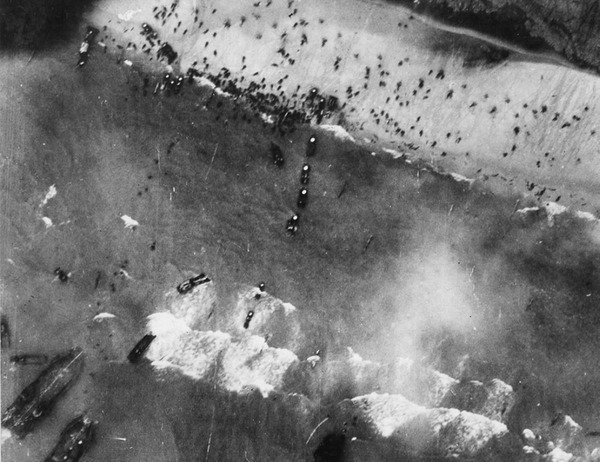 http://reho.st/preview/lh6.ggpht.com/__zoKJ77EvEc/TBTdfeusFYI/AAAAAAAAEcs/SNFhVyePTHI/s1600/normandy-landings+(4)%5B7%5D.jpg