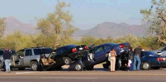 http://reho.st/preview/visboo.com/img/photos/women_and_cars_640_04.jpg