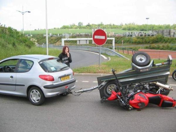 http://reho.st/preview/visboo.com/img/photos/women_and_cars_640_24.jpg