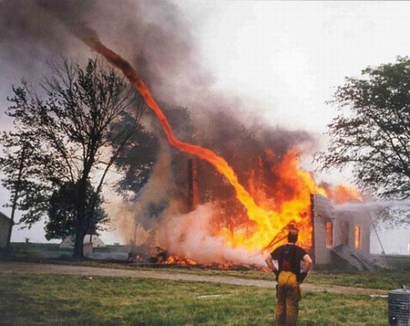 http://reho.st/preview/www.chilloutpoint.com/images/2010/10/unbelivable-non-photoshopped-images/unbelivable-non-photoshopped-images-34.jpg