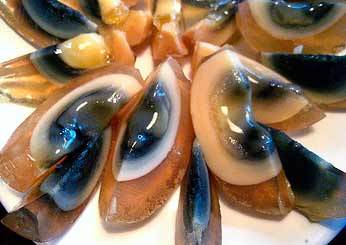 http://reho.st/preview/www.crystalkiss.com/wp-content/uploads/2010/10/Worlds-Scariest-Foods2.jpg