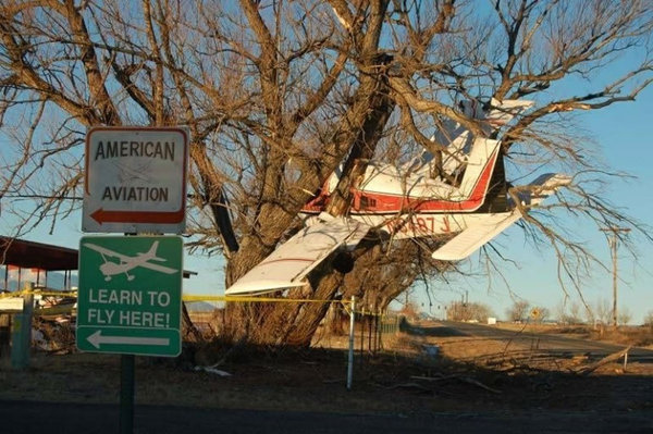 http://reho.st/preview/www.davinciinstitute.com/new/admin/content/FCKeditor/uploads/plane%20crash.jpg