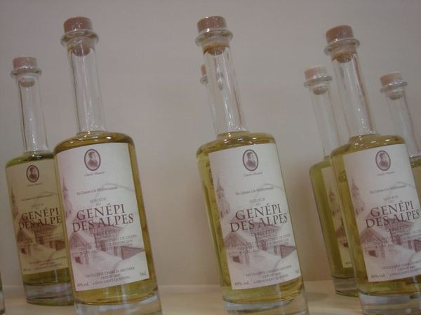 http://reho.st/preview/www.distilleriemeunier.fr/uploads/images/G%20Alpes%202.jpg